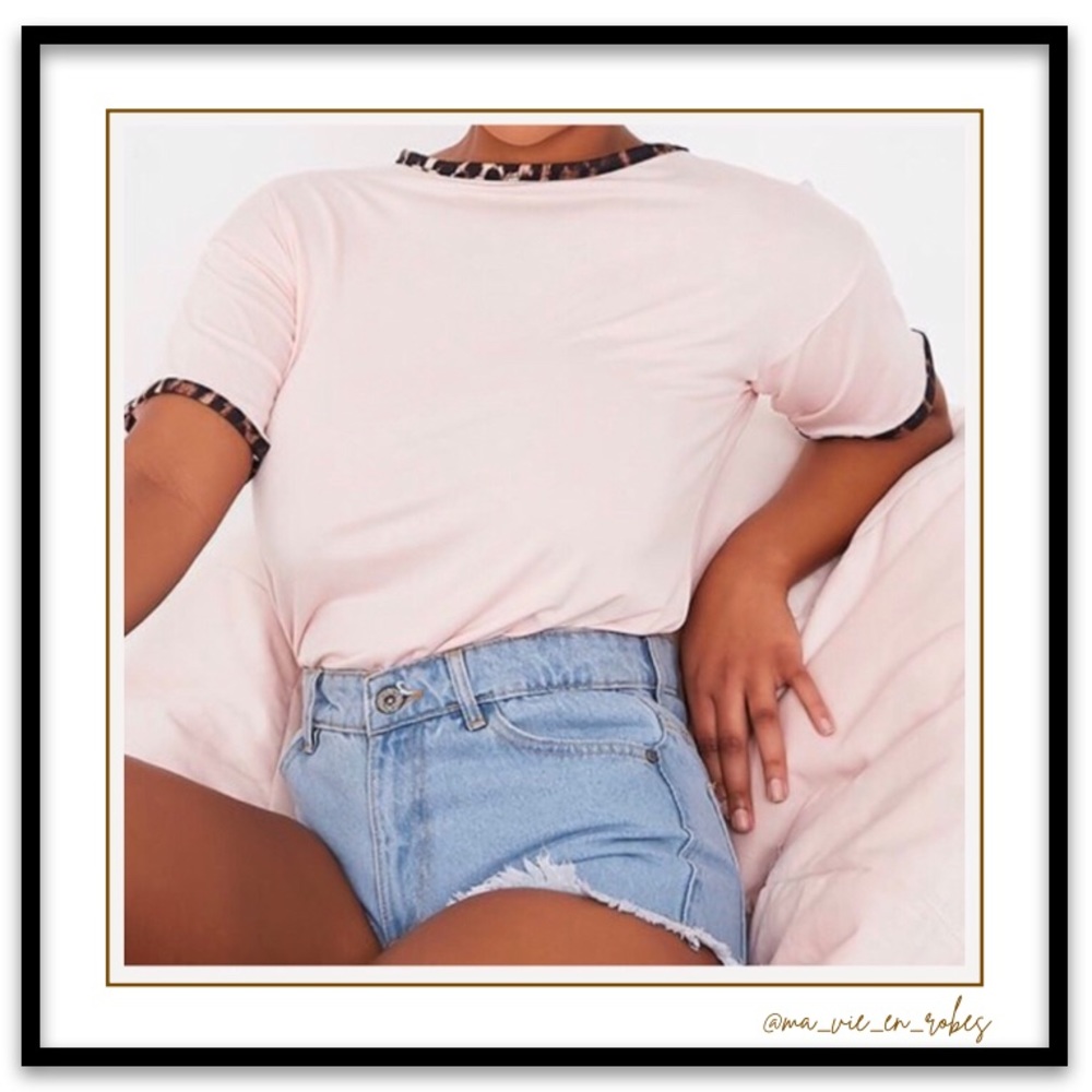 Blush-Pink Leopard-Trimmed Tee! What a Blast! 🐆